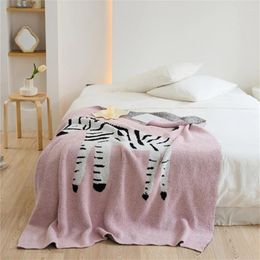 Blankets Ins Style Cartoon Zebra Pattern Thickened Half-side Fleece Blanket Soft Dress Matching Sofa Picnic Outdoor Shawl