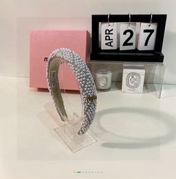 Haarspange der Marke MIU, Designer-Haarband, Haarspange, hochwertige Haarspange, Perlen-High-Tech-Haarband, Weihnachtsgeschenk, Geburtstagsgeschenk für Frauen, Haarspange für Mädchen