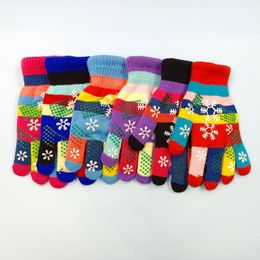 Winter children's gloves double-layer warm and cold-proof six-color snowflake glue student writing knitted Woollen gloves wholesale AC