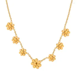 Pendant Necklaces High Quality Stainless Steel Seven Flowers Necklace Trendy Accessories Women All Occasions Waterproof Jewelry