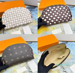 Women Cosmetic Bags Makeup Chain Bag Large capacity ladies Shell purse Cases
