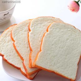 Kitchens Play Food 1Pc 14CM Jumbo Soft Scent Sliced Bread Toast Kids Toy Hand Pillow Gift Decoration Crafts Miniature Kids Kitchen ToysL231026