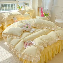 Bedding sets Korean Set For Girls Solid Color Princess Quilt Cover Bed Skirt Fashion Bedspread Pillowcases Decor Bedroom 231026
