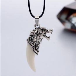 Men Antique Silver Tribal Stark Wolf Fang Tooth Pendant Necklace Vintage Wolf Tooth Dragon Alloy Pendant Necklace242J