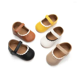 First Walkers Luxury Soft Leather Baby Princess Shoes Born Girls Moccasins Rubber Sole Prewalker Non-slip Hollow Summer