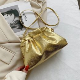 Evening Bags Luxurious Gold Cloud Bag For Women Leather Hobos Retro Crossbody Small Phone Design Clutch Clip Female Bolsa 231026