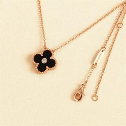 New 100% four-leaf necklace is stranded in the middle diamond rose gold and gold luxury for women plus original fashion Jewellery gi1964
