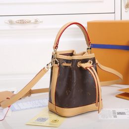 new top-level 10A Gaston Nano Noe Bucket womens Pocket bucket bag Designer bag purse shoulder envelope bag Luxury leather handbag gold flap clutch tote Plain lou vutti