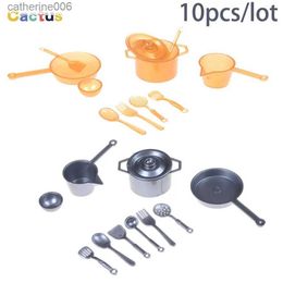 Kitchens Play Food 10Pcs/lot 1 12 Dollhouse Miniature Mini Tableware Figure Fork Pot Kitchen Set Food Toys Accessories Pretend Play Toys For KidsL231026