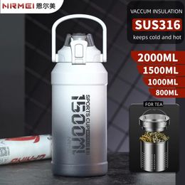Mugs 2L Water Bottle Insulated with Straw Stainless Steel Thermos Handle for Gym Double Walled Vaccum 231026