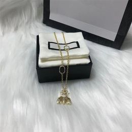 Ladies Bee Letter Diamond Pendant Necklace with Box Party Festival Fashion Gift Jewellery Charm Exquisite Trendy Bling Chain262U