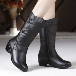Boots Fashion Middle Boots Winter Women's Korean Style Low Heel Solid Colour Fleece Warm Plus Size Outdoor Anti-Skid Boots 231026