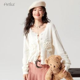 Women's Knits ARTKA 2023 Autumn Elegant Handmade Crochet Flower Wool Knitted Sweater Long Sleeve White Cardigan Outerwear Female WB92332Q