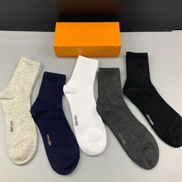 Fashion Mens and Womens Four Seasons Pure Cotton Ankle Short Socks Designer Breathable Outdoor Leisure 5 Colours Business Sock With222M