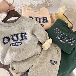 Clothing Sets 2pcs Kids Warm Spring Fall Winter Boys Girls Sweatshirt Outfits Children Pullover Tops Pants Sport Casual Suit 231027