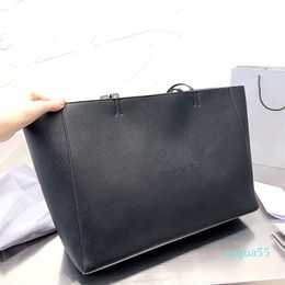 Fashion Designer bag runway counter style size 36 28 shopping bag Hand-held crossbody bag