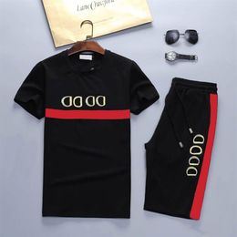 Mens Beach Designers Tracksuits Summer Suits 2021 Fashion T Shirt Seaside Holiday Shirts Shorts Sets Man S 2021 Luxury Set Outfits3275
