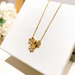 Brand Pure 925 Sterling Silver Jewelry For Women 3 Leaf Flower Neckalce Flower Pendant Luck Clover Sakura Wedding Party Necklace305w