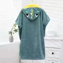 Towels Robes Cute Baby Bath Towel Baby Animal Hooded Cotton Bathrobe for Boy and Girl Toddler Clothes 231024