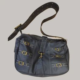 Shoulder Bags Bags Black Women's Luxury Designer Bag Wallet 2023 Rivet Decoration Soul Cross Bagstylishhandbagsstore