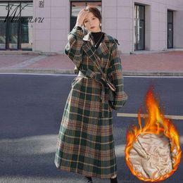 Women's Wool Blends Vintage Thicken Plaid Woolen Coats Women Winter Belt Long Woolen Blends Jackets Single Breasted Luxury Overcoat Warm Abrigos 231026