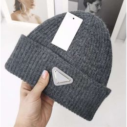 Luxury Knitted Hat Designer Beanie Cap Mens Fitted Hats Unisex Cashmere Letters Casual Skull Caps Outdoor Fashion High Quality 15 Colors59202