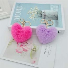 2021 fashion Love hair ball key Rings 8 character keychain peach heart plush car ornaments creative couple heart-shaped pendant230F