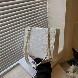 2023 Autumn/Winter New Trend Fashion Women's Large Capacity Crocodile Chain Bag Casual Versatile One Shoulder Crossbody Bag