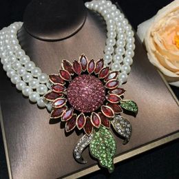 Chains Timeless Wonder Glass Beaded Zircon Sunflower Statement Necklaces For Women Designer Jewelry Runway Retro Set 2625