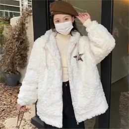 Women's Fur Faux 2023 Autumn Winter Women Elegant Star Print Cute Lamb Coats Lady Pink Sweet Hooded Loose Korean Fashion 231026