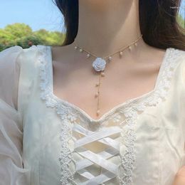 Choker 2023 Fashion Trend Unique Design Elegant Delicate Sweet Pearl Camellia Necklace For Women Jewelry Wedding Party Premium Gift