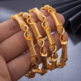 Bangle 4pcs/Lot Trendy Dubai Ethiopian Rhinestone Gold Colour Bangles For Women Girls Wife African Arab Ramadan Wedding Bracelet Jewellery 231027