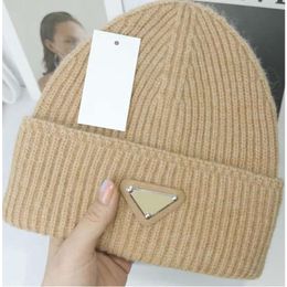 Luxury Knitted Hat Designer Beanie Cap Mens Fitted Hats Unisex Cashmere Letters Casual Skull Caps Outdoor Fashion High Quality 15 Colors2595