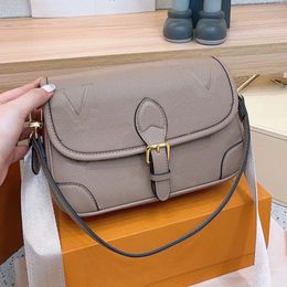 Cosmetic Bag Designer Woman Toilet Pouch Luxury Brand Shoulder Bags Handbags High quality Purse Genuine Leather Crossbody Bag 1978 S474 05