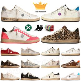 2024 Outdoor Sports Super Star Sneakers Women fashion Shoes Sequin Italy Classic White Do-old Dirty Designer Man Casual Shoe Sil Sneaker Goldens