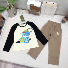 New baby Tracksuits kids Autumn two-piece set Size 100-160 Contrast stitching design sweater and Casual pants Oct25