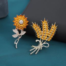 Luxury Crystal Wheat Ear Brooch Collar Pins For Women Trendy Rhinestone Sunflower Jewelry Weddings Office Brooch Suit Lapel Pins