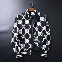 Men's Jackets Fashion Designer Mens Jacket Goo d Spring Autumn Outwear Windbreaker Zipper Clothes Coat Outside Can Sport Size Clothing #88