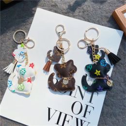 Designer Keychain L Cat Diamond V Favor Flower Bag Pendant Charm Jewelry Keyring Holder PU Animal Key Chain Accessories