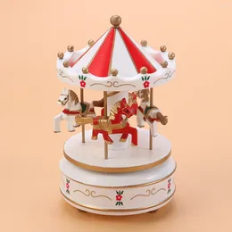 Decorative Figurines Horse Box Rotating Wooden Musical Christmas Valentines Day Birthday Gifts For Kids Carousel