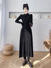 Casual Dresses Black High Neck Knitted Dress For Women 2023 Autumn And Winter Hepburn French Fashion Slim Sweater All Match Robes Z2340