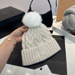 Luxury designer Beanie knit hat cotton hat men and women exquisite luxury trend versatile fall and winter warm cashmere breathable universal temperament