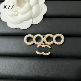 High Quality Letter Crystal Classic Tassel Pearl Brooches Designer Luxury Style Love Jewellery Pins Design Love Gifts for Men Women Gold Plated Diamond Brooches
