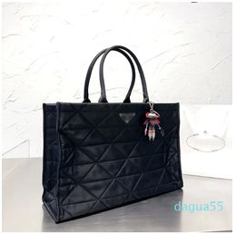 Fashion Designer The latest fashion curve design lightweight all-in-one large 39cm shopping