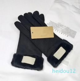 Knitted Gloves classic Autumn Solid Color European And American letter couple Mittens Winter Five Finger Glove