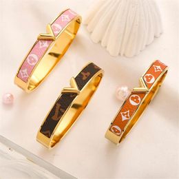 Stainless steel Gold Leather Bangle Bracelets Women Luxury Designer Pink Letter Jewellery Gift Bangles Mens Bracelet Pendant282N