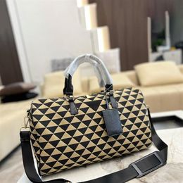 Man Women 45cm Embroidered Travel Bag Black Beige Fabric Duffel Bags Leather Handles Luggage Designers Tote with Shoulder Strap246E