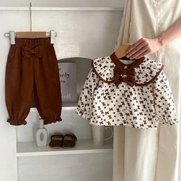 Clothing Sets Two Pieces Autumn Baby Girls Streetwears White Flower Print Bowknot Decorated Shirts Loose Brown Pants