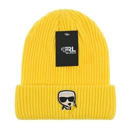 Fashion men Winter Knitted hat Real Fur Hat Women Thicken Beanies Raccoon Pompoms keep Warm Girl Caps snapback pompon beanie Hats Flowers elastic cap as2