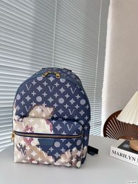 Zaini di fiori neri in edizione limitata M22558 Discovery Backpack in pelle Designer Classico Pacchetto Pacchetto da viaggio per bagagli da viaggio per pacchetti da viaggio 29*38*20